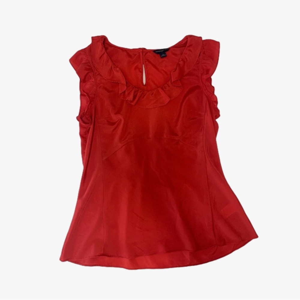 Banana Republic silky soft sleeveless blouse, size M.